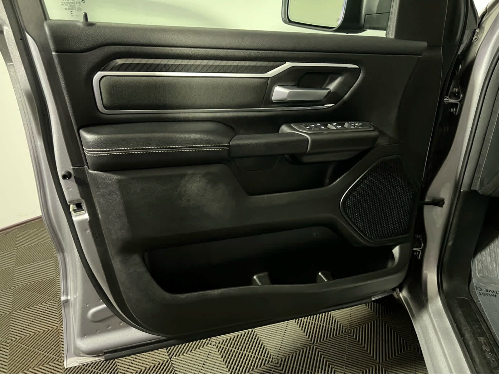 Used 2025 RAM 1500 Big Horn AWD/4WD image 21