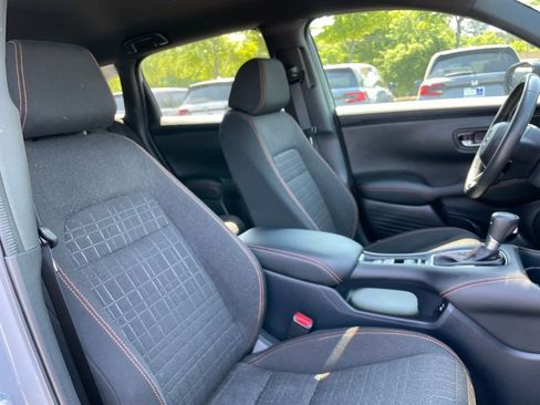 Certified 2025 Honda HR-V Sport image 31