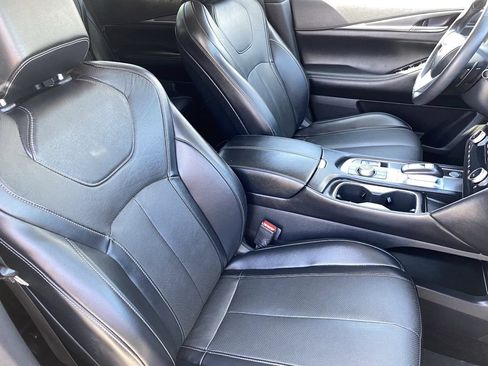 Used 2023 INFINITI QX60 Luxe w/ Cargo Package FWD image 9