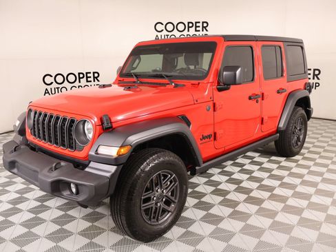 Used 2024 Jeep Wrangler Unlimited Sport AWD/4WD image 10