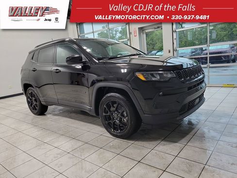 New 2026 Jeep Compass Latitude w/ Quick Order Package 29K AWD/4WD image 1