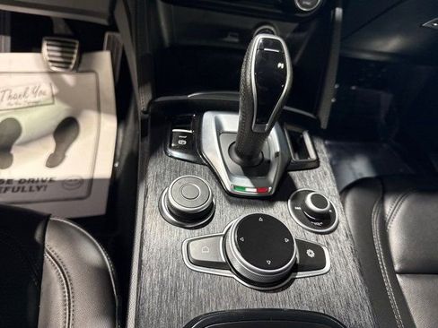 Used 2024 Alfa Romeo Stelvio Sprint image 18
