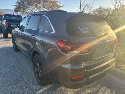 Used 2020 Kia Sorento S image 8