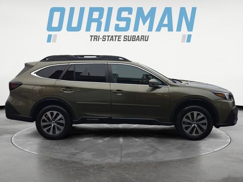 Certified 2022 Subaru Outback Premium image 7