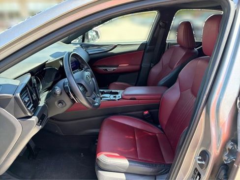 Used 2023 Lexus NX 350 AWD image 11