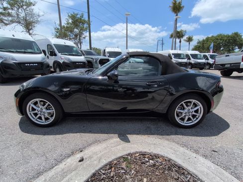 Used 2016 MAZDA MX-5 Miata Sport image 8