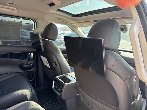 New 2026 Kia Carnival SX Prestige FWD image 16