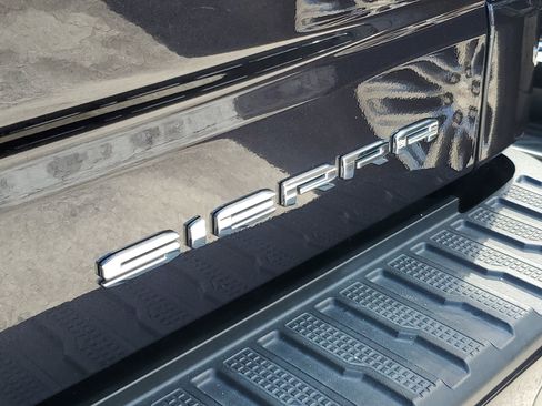 Used 2023 GMC Sierra 1500 Denali w/ Denali Reserve Package AWD/4WD image 10