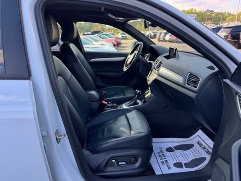 Used 2018 Audi Q3 2.0T Premium w/ Convenience Package AWD/4WD image 9