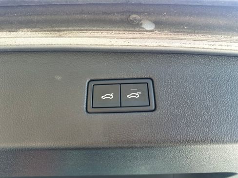 Used 2019 Volkswagen Tiguan SEL Premium AWD/4WD image 15