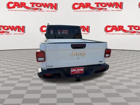 Used 2023 Jeep Gladiator Overland AWD/4WD image 7