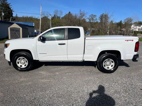 Used 2015 Chevrolet Colorado W/T AWD/4WD image 9