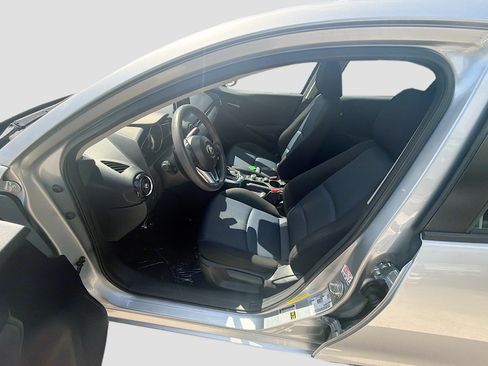 Used 2018 Toyota Yaris iA FWD image 16