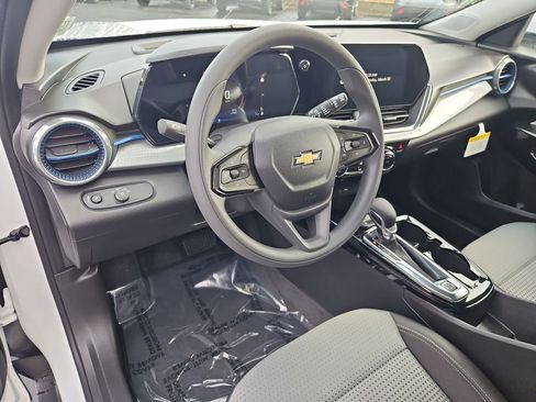 New 2026 Chevrolet Trax LT image 13