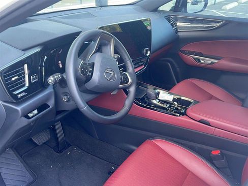 Used 2025 Lexus NX 350h AWD w/ Premium Package image 4