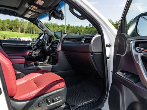 Used 2023 Lexus GX 460 Premium w/ Premium Package AWD/4WD image 11