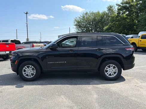 Used 2024 Jeep Grand Cherokee Laredo w/ Luxury Tech Group I AWD/4WD image 6
