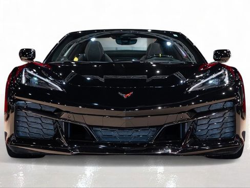 Used 2025 Chevrolet Corvette Z06 w/ Stealth Interior Trim Package RWD image 7