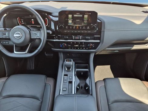 Used 2025 Nissan Pathfinder Platinum w/ Cargo Package FWD image 23