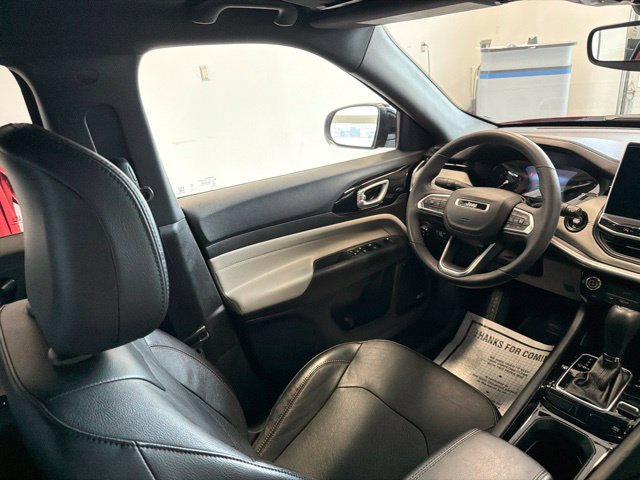 Used 2023 Jeep Compass Limited w/ Sun and Sound Group AWD/4WD image 29