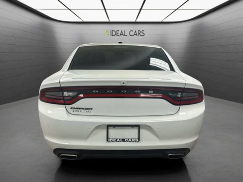 Used 2019 Dodge Charger SXT RWD image 6