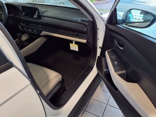 Certified 2025 Honda Accord LX image 21
