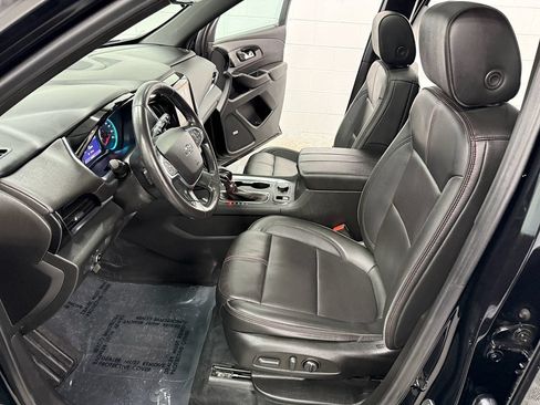 Used 2022 Chevrolet Traverse RS w/ LPO, Floor Liner Package AWD/4WD image 13
