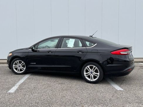 Used 2018 Ford Fusion SE FWD image 3