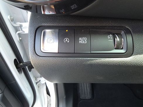 Used 2025 Chevrolet Equinox LT image 20