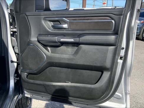 Used 2025 RAM 1500 Laramie AWD/4WD image 22