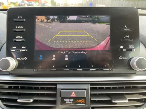 Used 2019 Honda Accord LX image 21