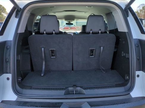 Used 2023 GMC Acadia SLT image 24