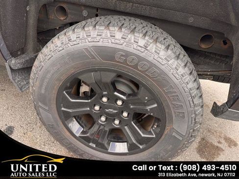 Used 2019 Chevrolet Silverado 1500 LT w/ All Star Edition image 10