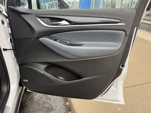 Used 2022 Buick Enclave Premium image 44