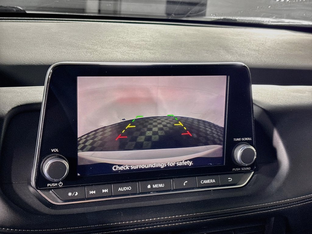 Used 2024 Nissan Rogue SV AWD/4WD image 16