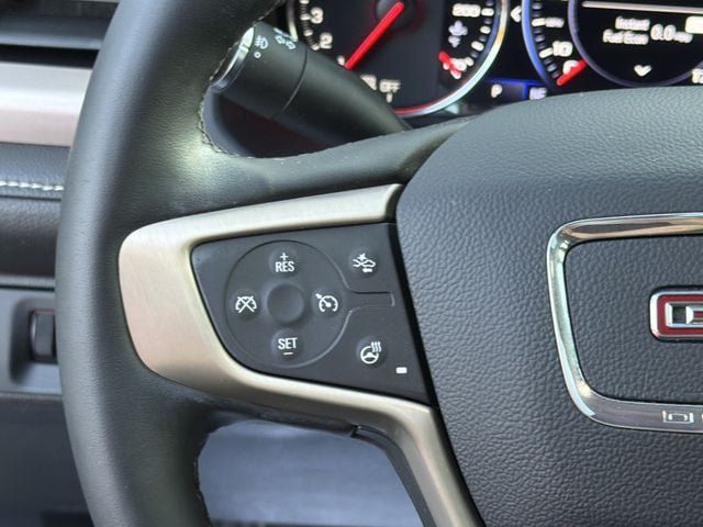 Used 2023 GMC Acadia Denali w/ Denali Ultimate Package FWD image 27
