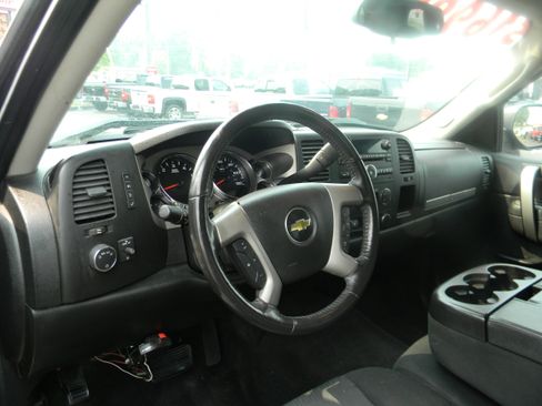 Used 2011 Chevrolet Silverado 1500 LT w/ All-Star Edition AWD/4WD image 6