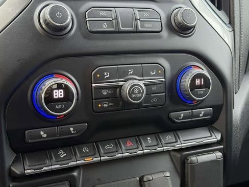 Used 2020 Chevrolet Silverado 1500 LT Trail Boss w/ Midnight Edition image 27