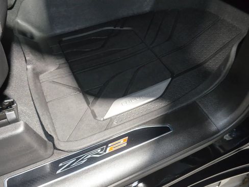 Used 2023 Chevrolet Silverado 1500 ZR2 w/ Technology Package image 32