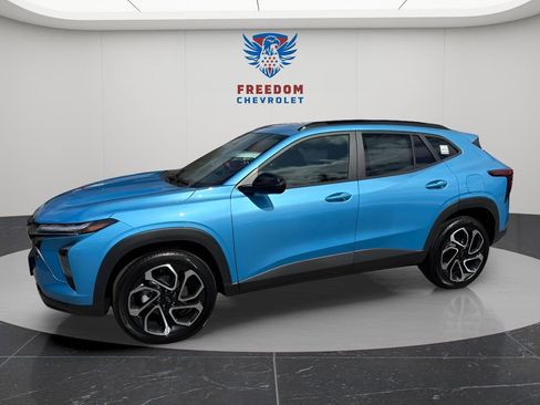 New 2026 Chevrolet Trax RS w/ Driver Confidence Package FWD image 2