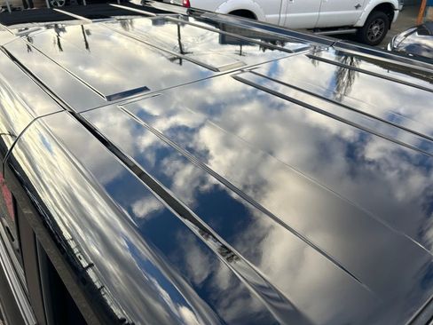 Used 2025 Ford Bronco Badlands image 28