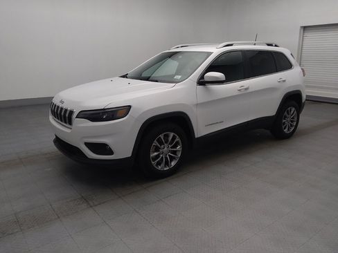 Used 2021 Jeep Cherokee Latitude Lux FWD image 2