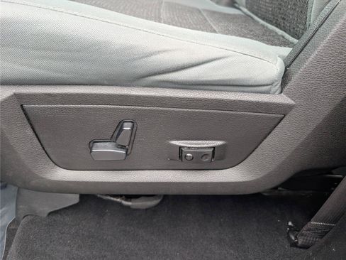Used 2019 RAM 1500 Big Horn AWD/4WD image 19