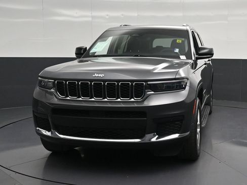Used 2024 Jeep Grand Cherokee L Laredo RWD image 6