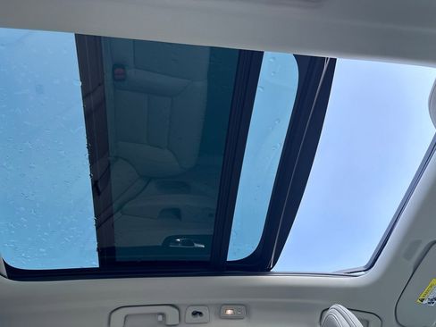 New 2026 Volvo XC60 B5 Ultra w/ Protection Package Premier image 18