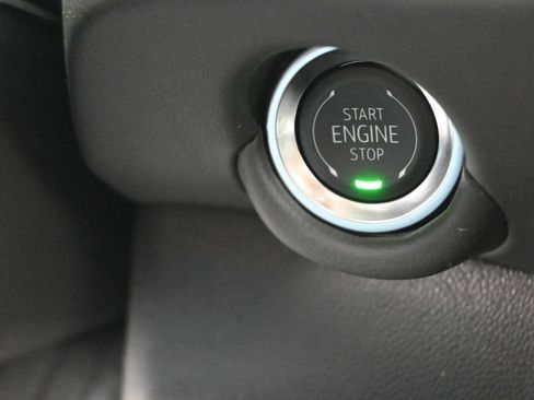 Used 2025 Chevrolet Suburban High Country AWD/4WD image 26