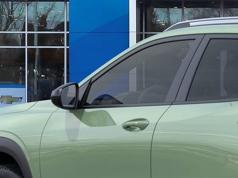 New 2026 Chevrolet Trax ACTIV w/ Sunroof Package FWD image 12