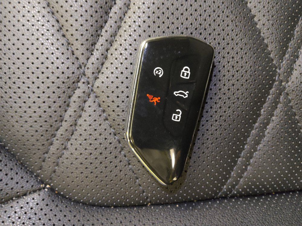 Used 2024 Volkswagen Atlas SE AWD/4WD image 32