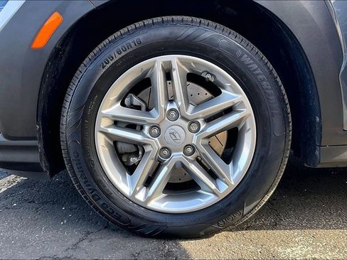 Used 2022 Hyundai Kona SE image 8