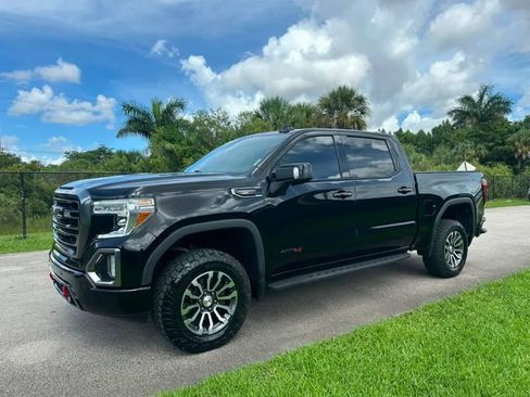Used 2021 GMC Sierra 1500 AT4 w/ AT4 Premium Package AWD/4WD image 8